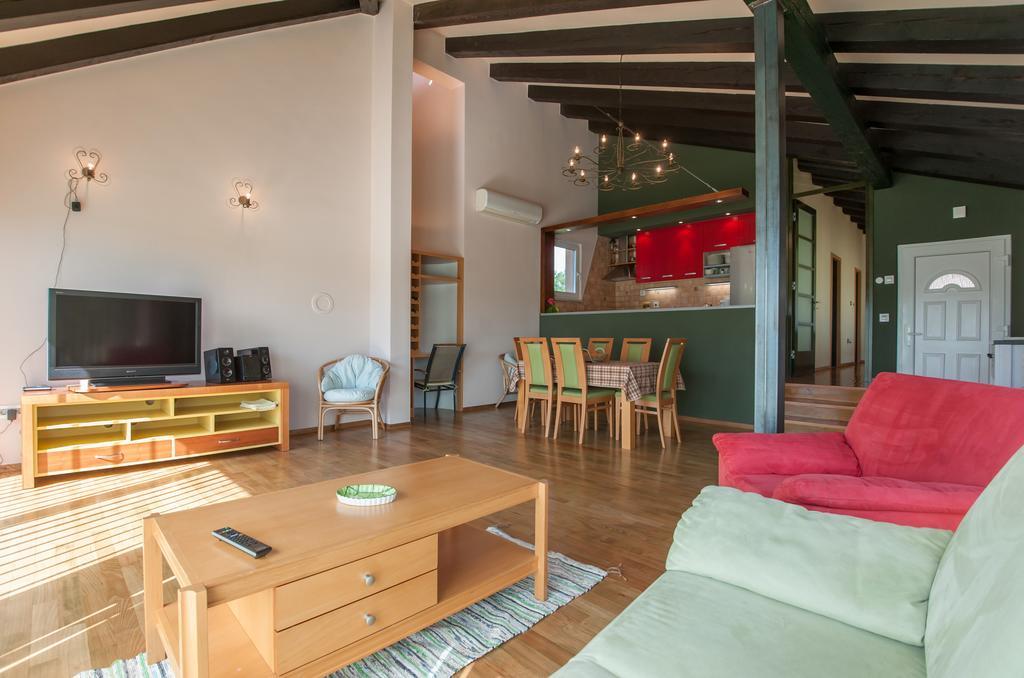 Holiday Home Frankie Paradise Затон Экстерьер фото
